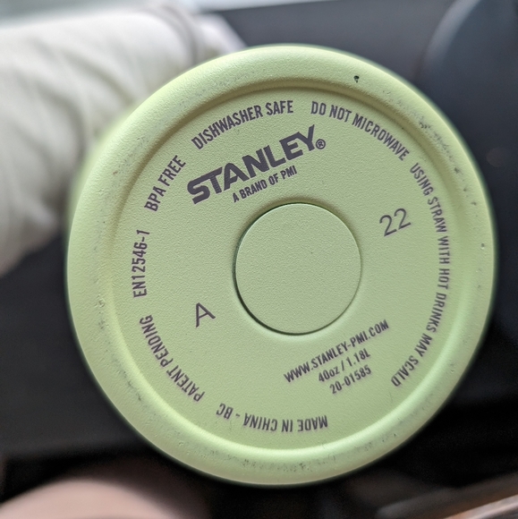 Stanley Cup - Picture 4 of 5